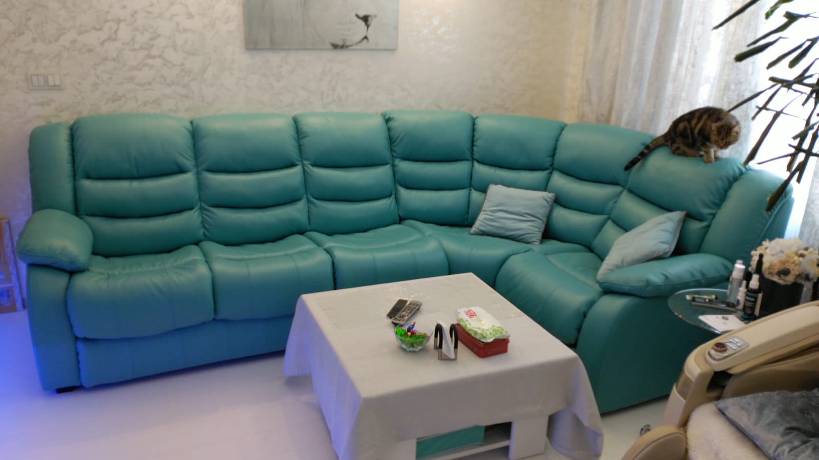 Перетяжка дивана на дому. Площадь Ильича